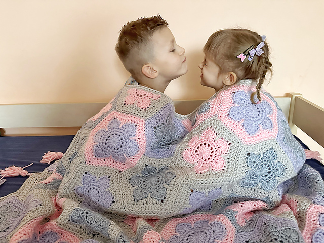 Cozy Hexi Flower Blanket