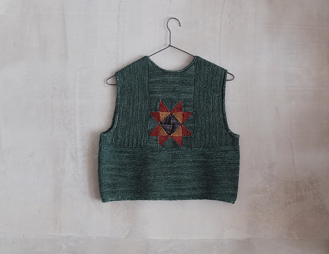 Ravelry: Laurel Vest pattern by Nahoko Masubuchi