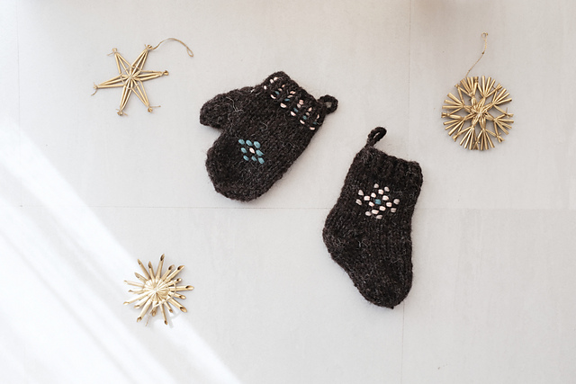 24 Mitten and Sock