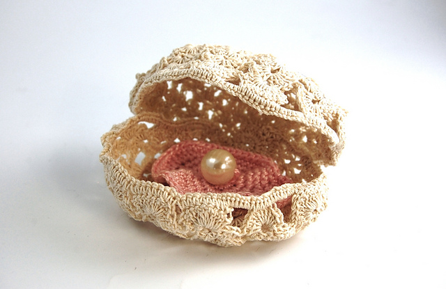 Sea Shell in Irish Crochet Lace