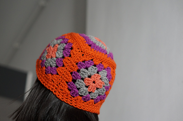 granny square beanie