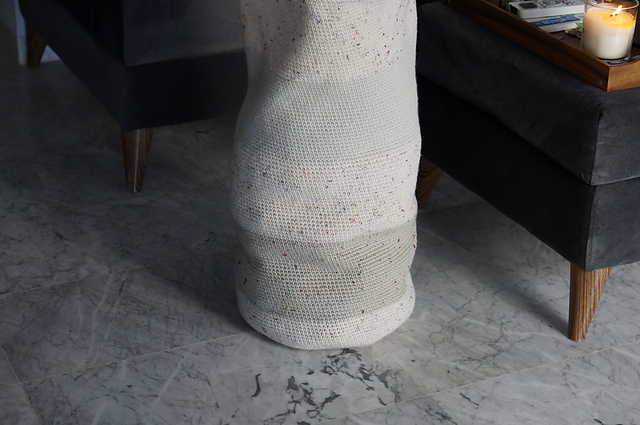 Long laundry basket