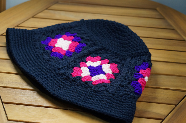 Granny square bucket hat