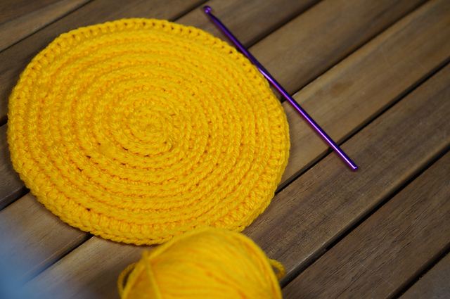 Knit stitch flat circle