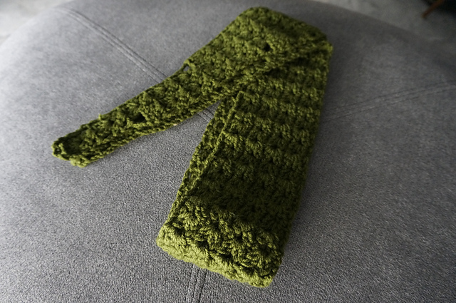 Elegant thin winter scarf