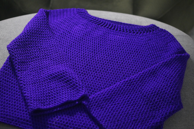 Basic raglan sweater