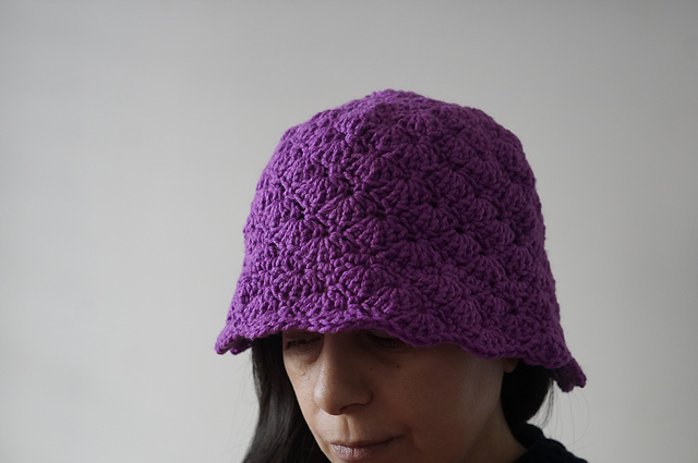 Shell bucket hat