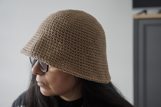 Simple bucket hat