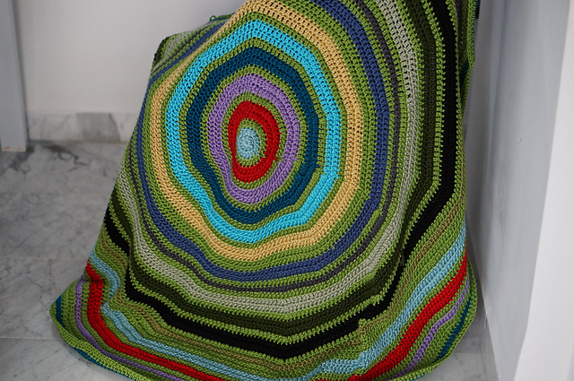 Easy round blanket