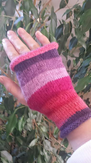 Friendly Fingerless Mitts