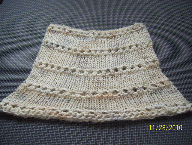 Chunky Eyelet Cowl