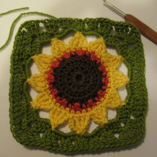Ravelry: Sunflower Square pattern by Nandina