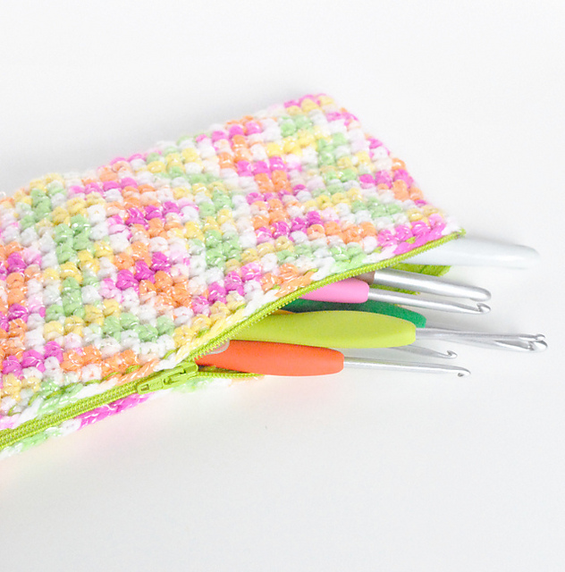 Crochet hook color me case