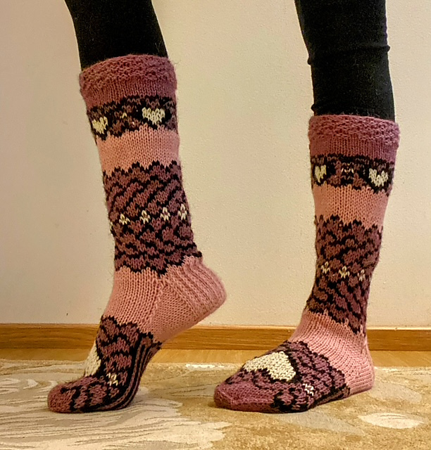 Jalosydän Sukat, Socks
