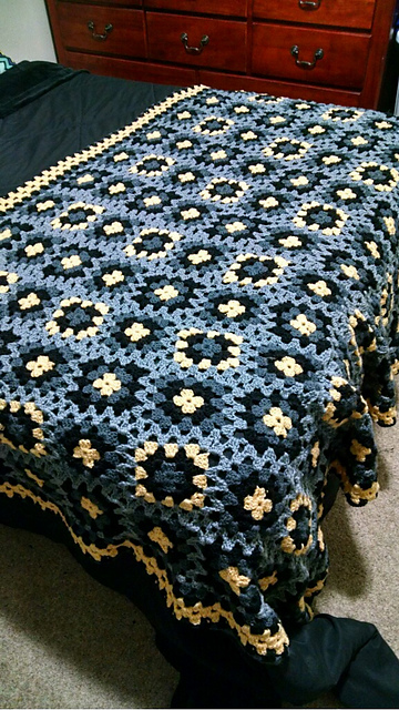 Light and Shadow Blanket