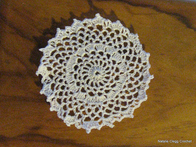 Contessa Miniature Table Centre Doily