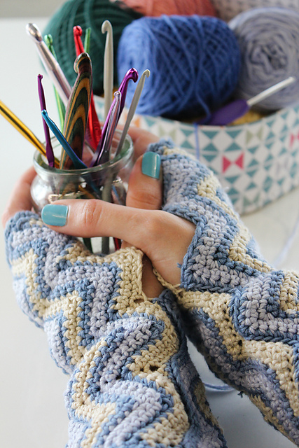 Zig Zag Wrist Warmers