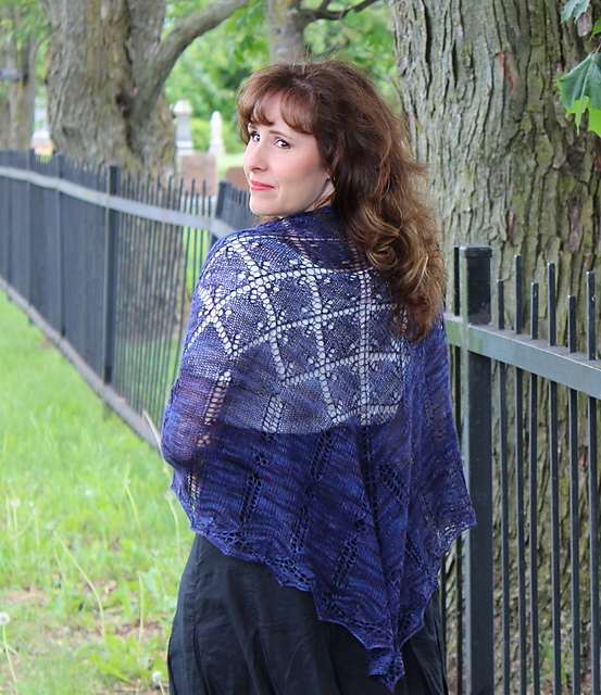 Père Lachaise Shawl