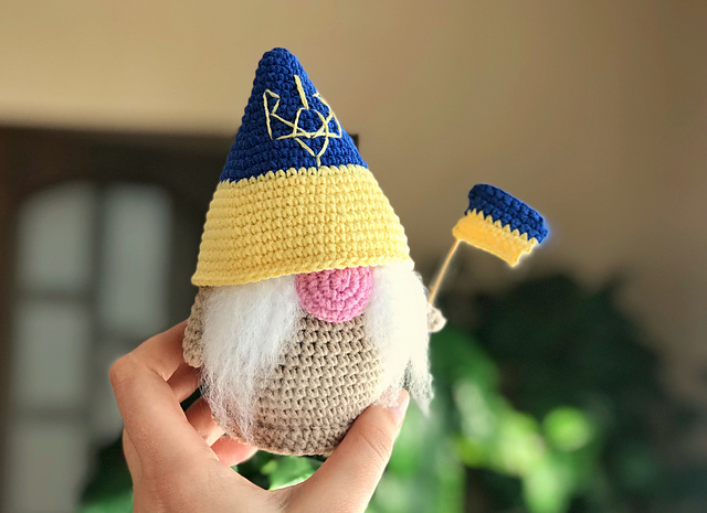 Blue Yellow Gnome