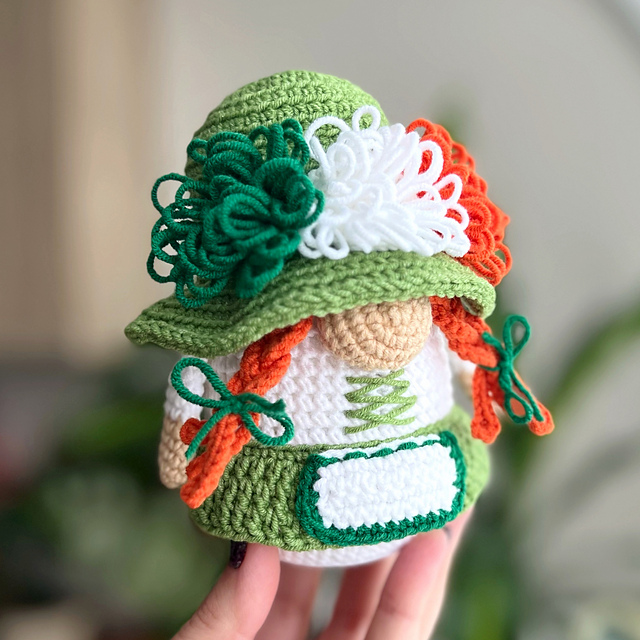 St. Patrick Leprechaun doll girl