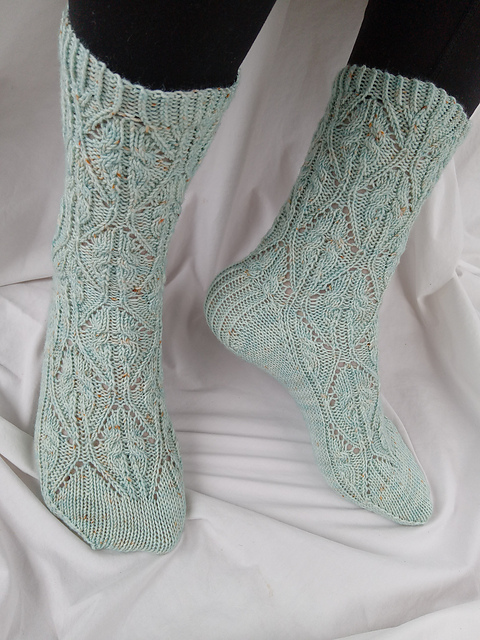 Sweet Tendril socks