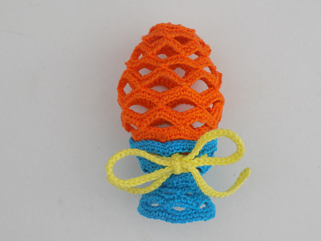 Easter Egg with Stand/Eggcup
