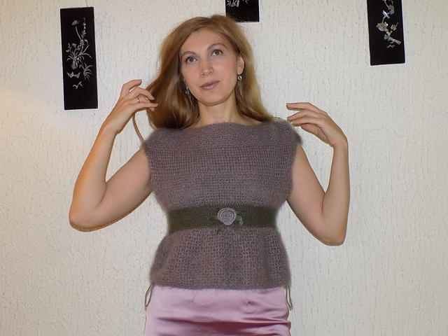 Sweater (Top) with Felt Flower