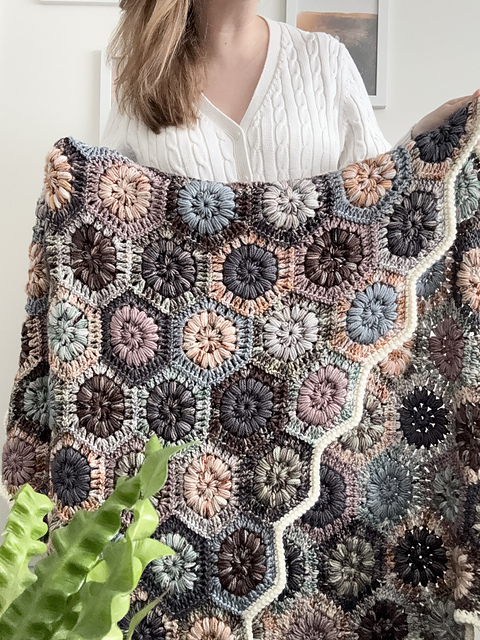 Black Canyon Astrid Hexie JAYG