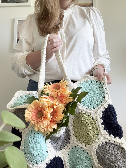 Coastline Hexie Beach Bag