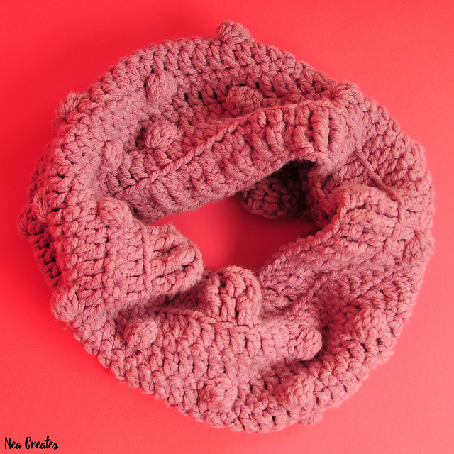 Bobble Stitch Cowl