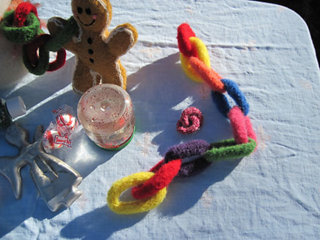 Festive Chain Garland