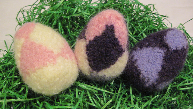 Easy Entrelac Easter Eggs