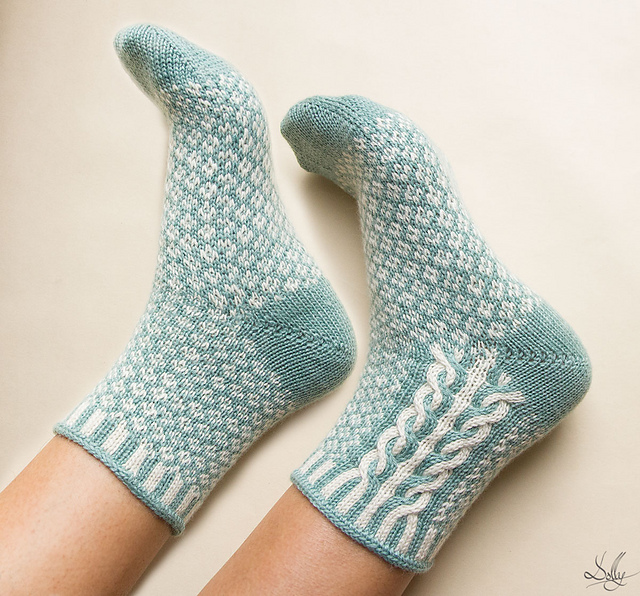 Twist but not twisted socks
