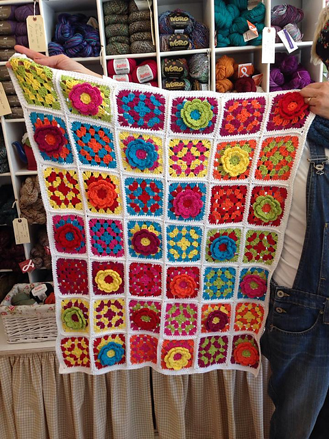 3D Flower Granny Blanket