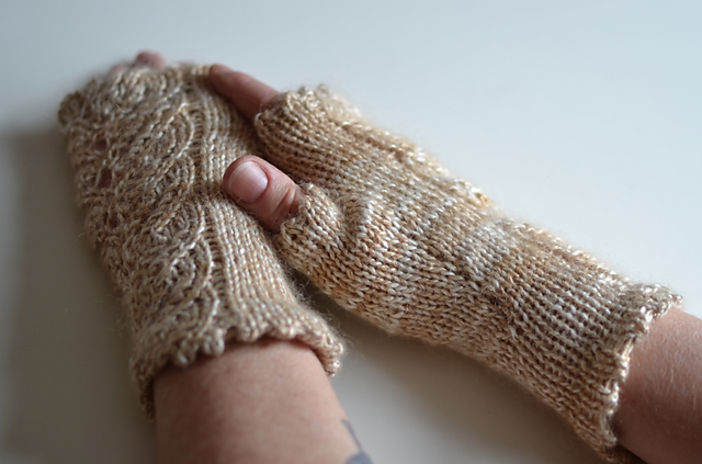Corinth Mitt