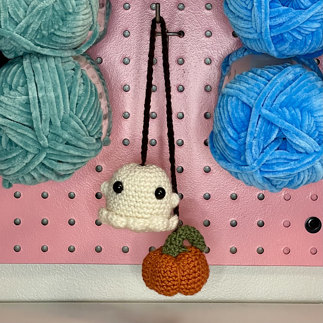 Pumpkin Ghost Car Hanger