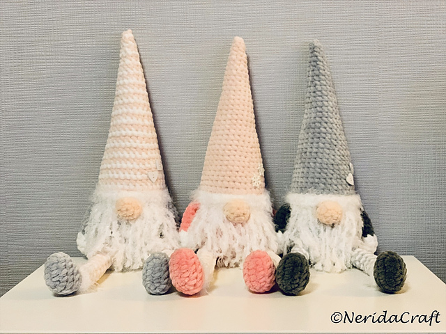 Chenille gnomes