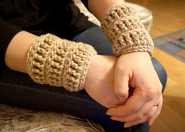 Wrist warmers JOVI