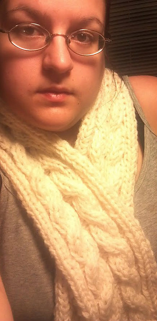 Basic Cable Ruffle Scarf