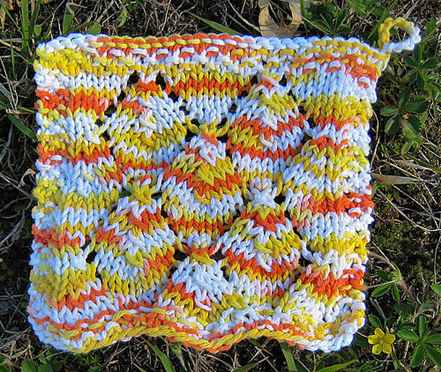 Mini Falling Leaf Lace Dishcloth