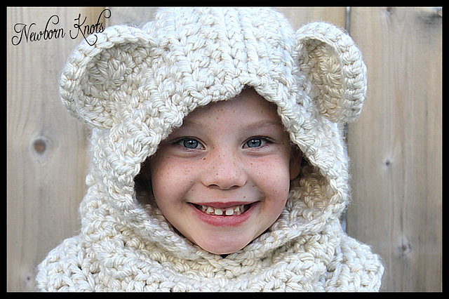 #58 Arctic Hooded Bear Cowl