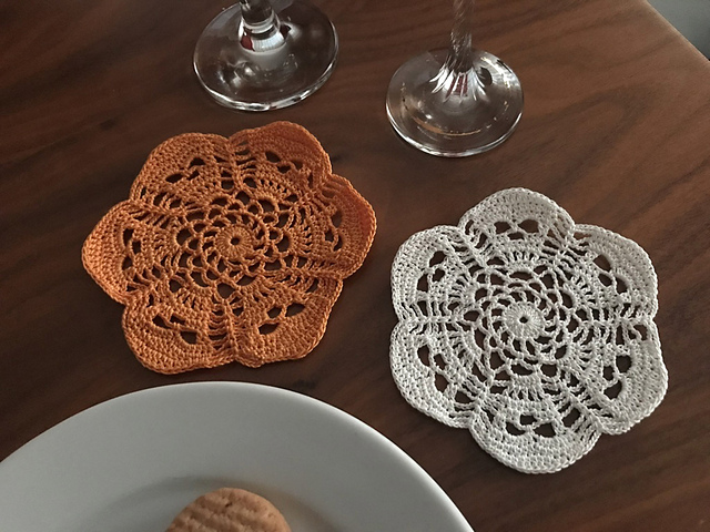 Halloween Skull Coaster, Doily