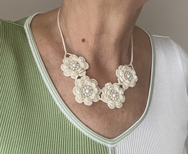 Wedding Flowers Necklace