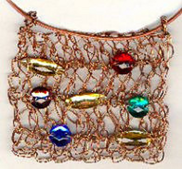 Square Applied Stone Wire Necklace Pattern 