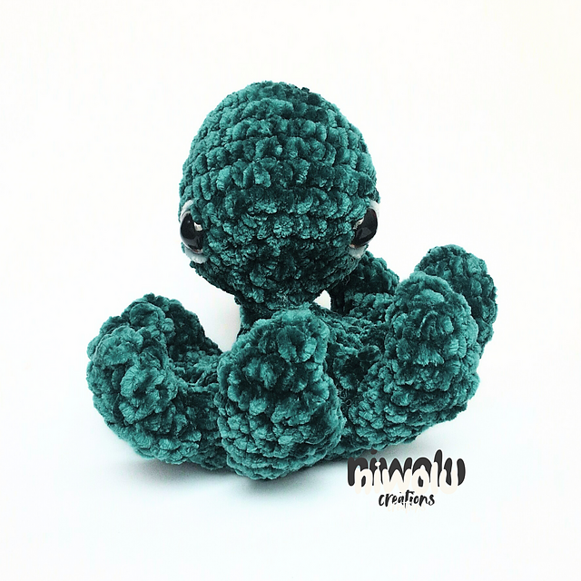 Baby octopus plushie