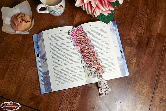 Hairpin Lace Bookmark