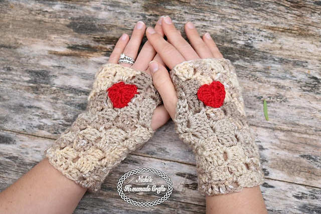 Fingerless Gloves with Heart