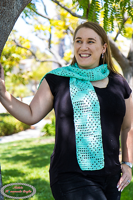 Cube Filet Crochet Scarf