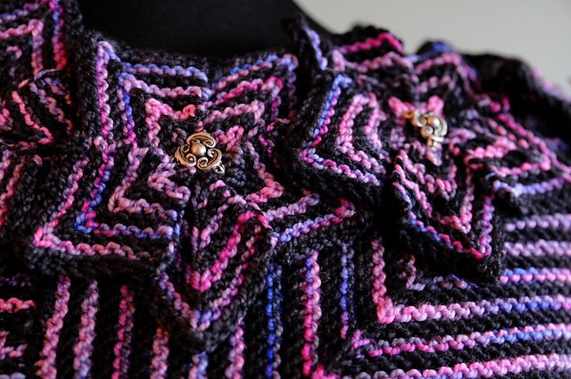 Domino Floral Capelet