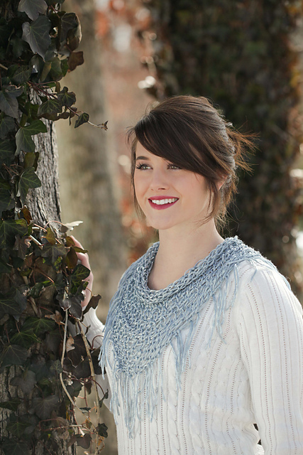 Mesh Triangle Scarf